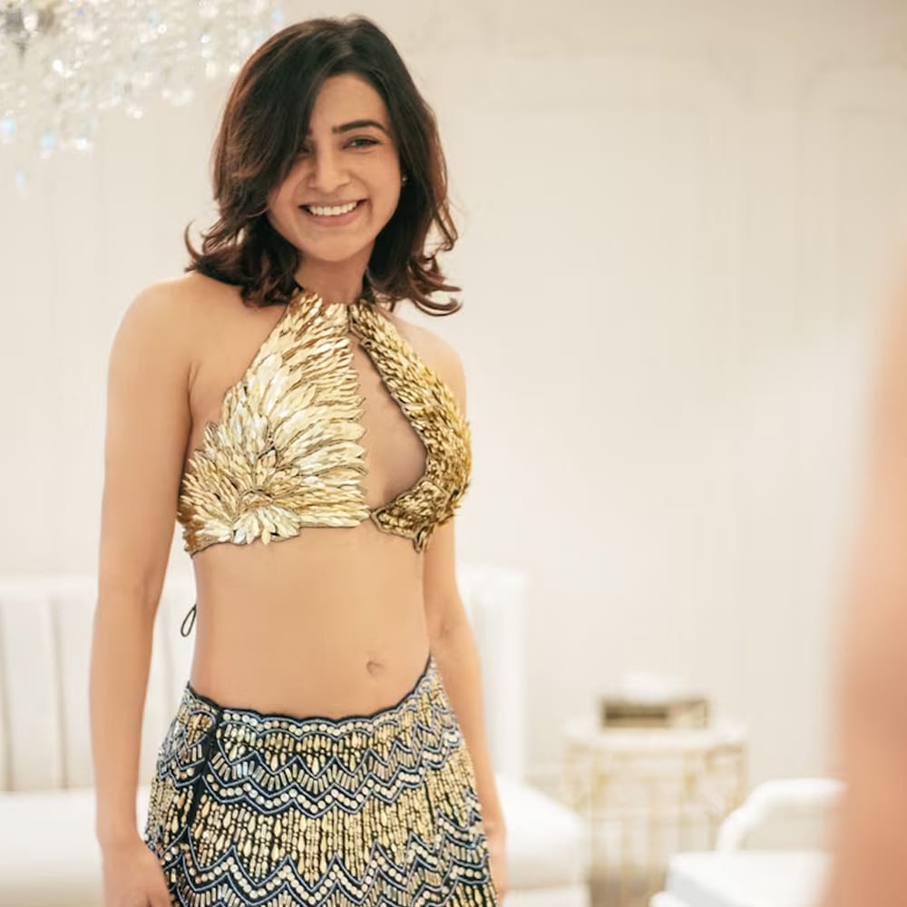 ఫ్యామిలీమేమన్2 సీరీస్లోనూ, యశోద సినిమాలోనూ తనదైన యాక్షన్ అవతార్ని ఆడియన్స్ కి ఇంట్రడ్యూస్ చేశారు సామ్. సొంత నిర్మాణ సంస్థలో ఆమె తెరకెక్కిస్తున్న మా ఇంటి బంగారంలోనూ గన్తో కనిపించారు.