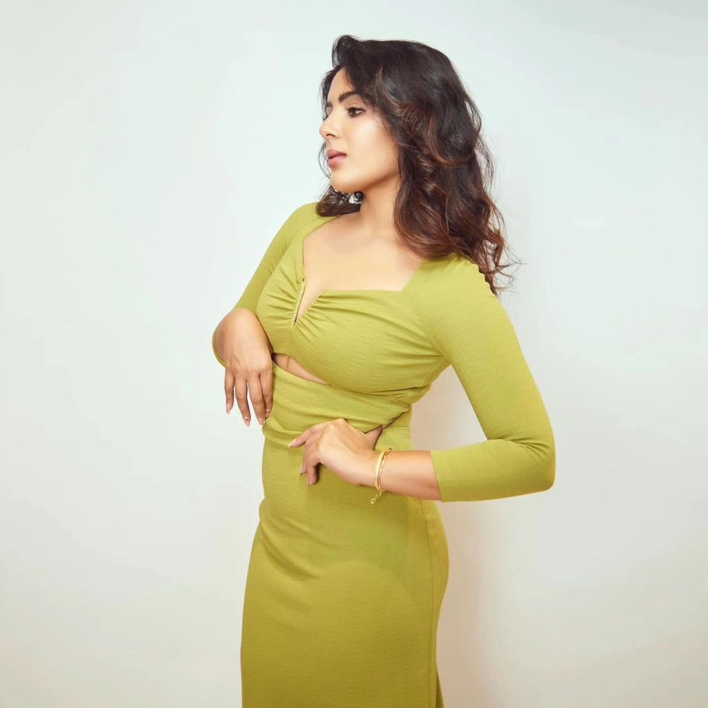 ఇంతకీ సంయుక్త చెబుతున్న విషయం ఏంటి? తెలుగు వాళ్లకు క్రెడిట్‌ ఎందుకు ఇచ్చినట్టు.? మొన్నటికి మొన్నే టాలీవుడ్‌ గురించి కొన్ని కామెంట్స్ చేశారు సంయుక్త మీనన్‌.