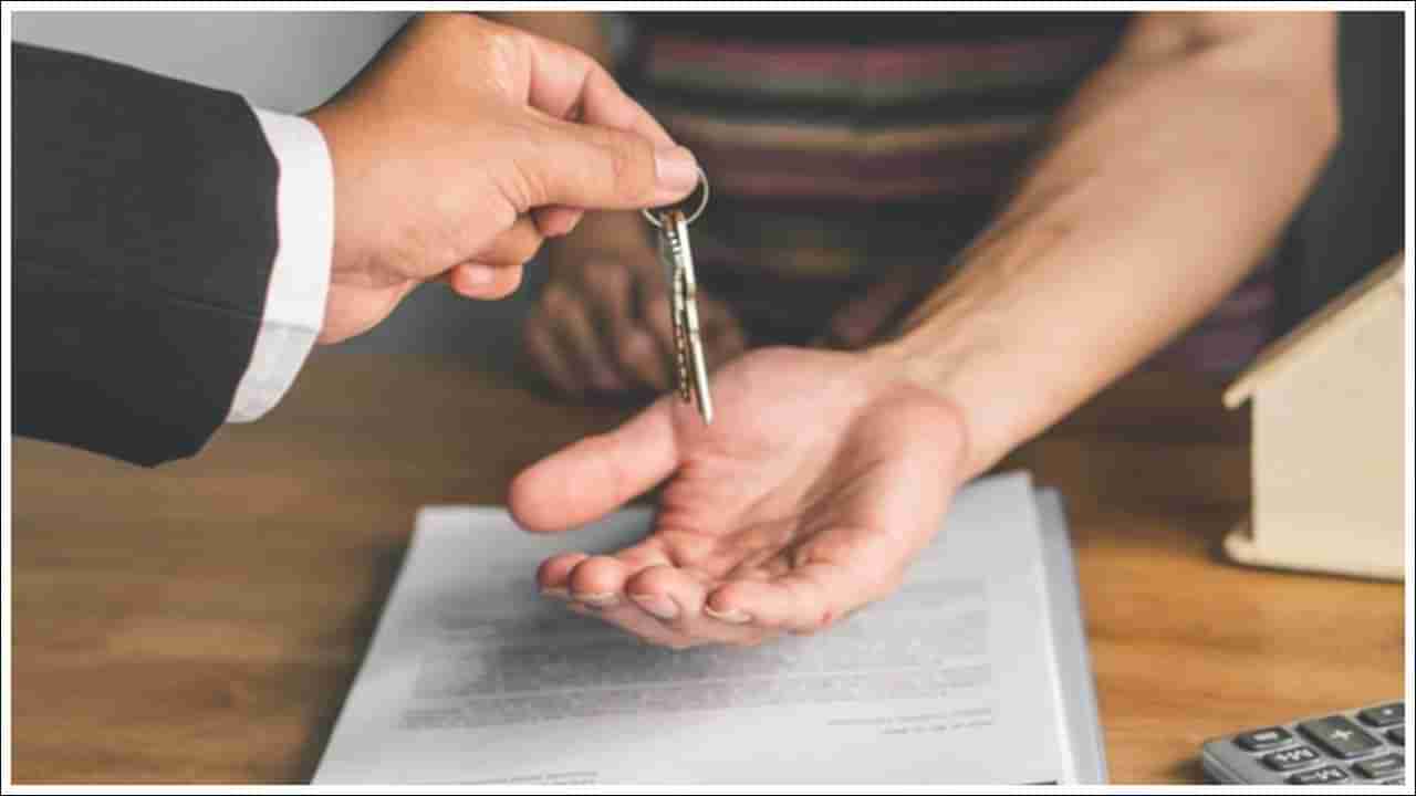 ఆస్తి విషయంలో కొడుకులకు షాక్ ఇచ్చిన తండ్రి.. యావత్ ఆస్తిని ఏం చేశాడంటే..