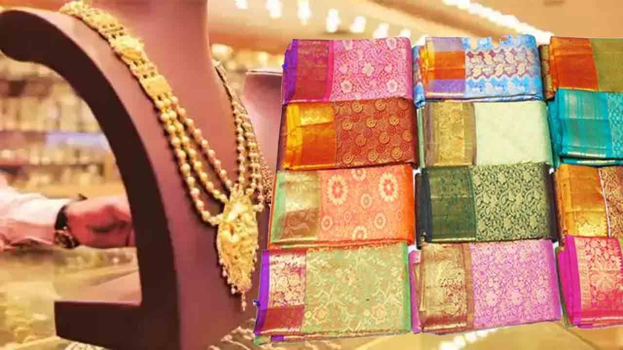 Silk Sarees Prices: వామ్మో.. ఏకంగా 50 శాతం పెరిగిన పట్టు చీరలు.. రీజన్ ఏమంటే..?