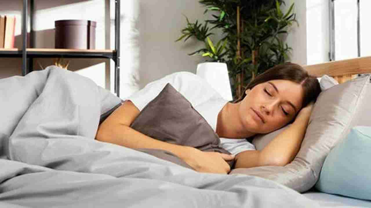 సోయలేకుండా ఎక్కువగా నిద్రపోతున్నారా? వామ్మో.. పెను ప్రమాదంలో ఉన్నట్లే..