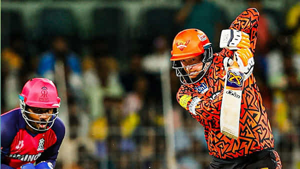 SRH vs RR: చెలరేగిన బౌల్ట్, అవేష్, సందీప్.. 180లోపే ఆగిన హైదరాబాద్ స్కోర్.. హాఫె సెంచరీతో మెరిసిన క్లాసెన్