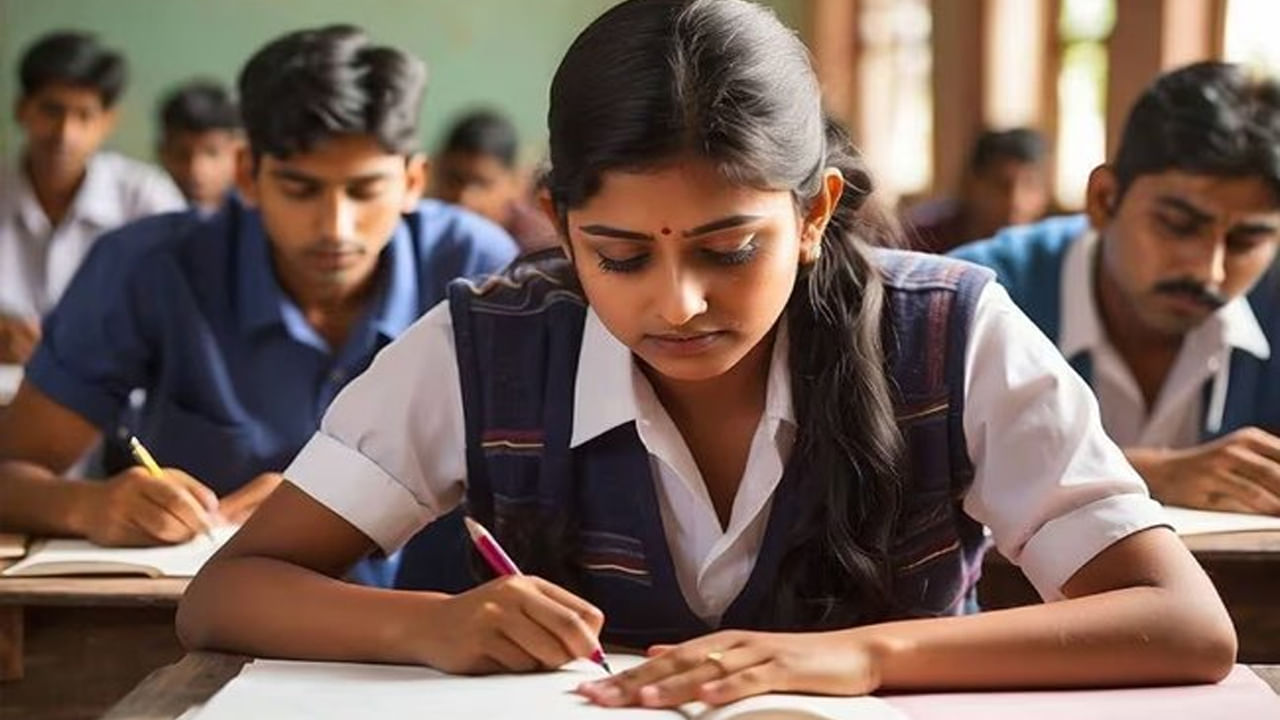 TS 10th Class Supply Exams: తెలంగాణ 'పది' సప్లిమెంటరీ పరీక్షలకు 170 కేంద్రాలు ఏర్పాటు.. ఎంత మంది రాయనున్నారంటే!