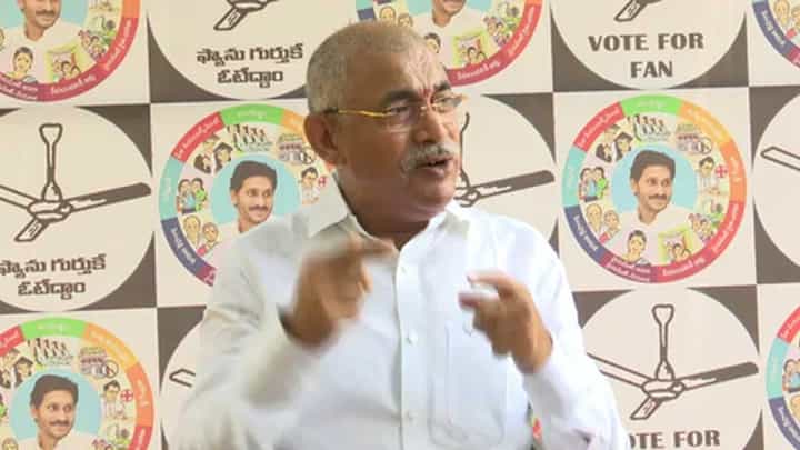 'లేని చట్టాన్ని రద్దు చేస్తానంటున్నారు చంద్రబాబు'.. ల్యాండ్ టైటిలింగ్ దుష్ప్రచారంపై ఏపీ మంత్రి స్పష్టత.. 'లేని చట్టాన్ని రద్దు చేస్తానంటున్నారు చంద్రబాబు'.. ల్యాండ్ టైటిలింగ్ దుష్ప్రచారంపై ఏపీ మంత్రి స్పష్టత..