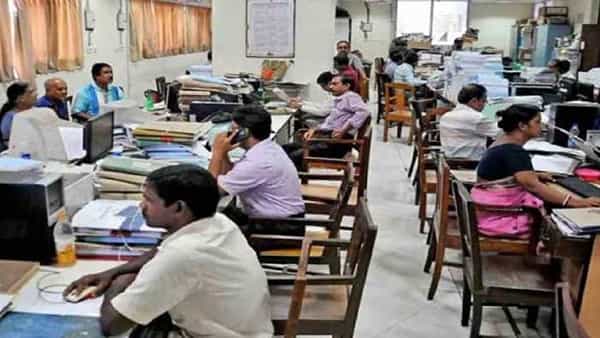 8th Pay Commission: వేతన యాతనలకు చెక్.. ఎనిమిదో వేతన సంఘంపైనే ఆశలన్నీ..!