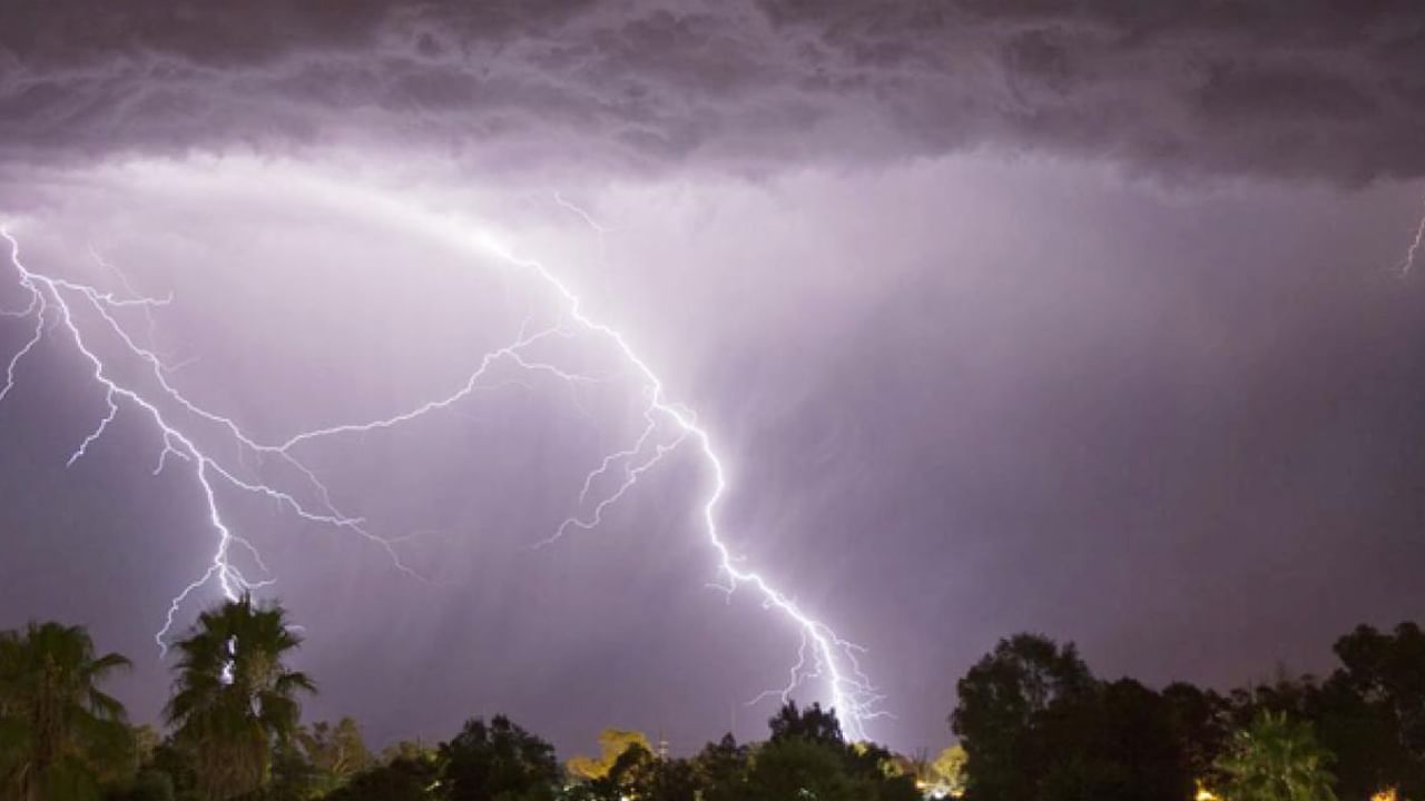 AP Rains: ఏపీ ప్రజలకు అలెర్ట్.. వచ్చే 2 రోజులు ఈ ప్రాంతాలకు భారీ నుంచి అతి భారీ వర్షాలు