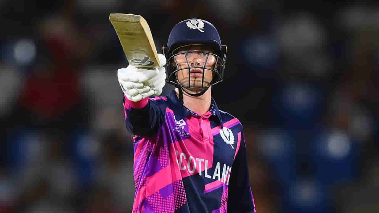 AUS vs SCO: స్కాట్లాండ్ దెబ్బకు కంగారు ఎత్తిపోయిన బౌలర్లు.. ఆసీస్ ముందు భారీ టార్గెట్..