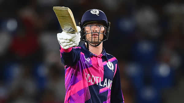 AUS vs SCO: స్కాట్లాండ్ దెబ్బకు కంగారు ఎత్తిపోయిన బౌలర్లు.. ఆసీస్ ముందు భారీ టార్గెట్..