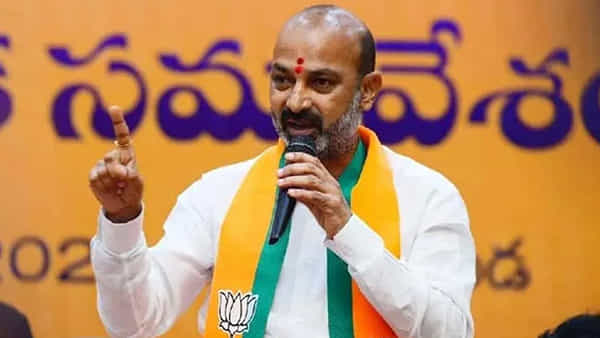 Bandi Sanjay: బీజేపీ పాత్ర గురించి దేశమంతా తెలుసు.. సీఎం ఎందుకు ఆహ్వానించలేదు: బండి సంజయ్ కీలక వ్యాఖ్యలు