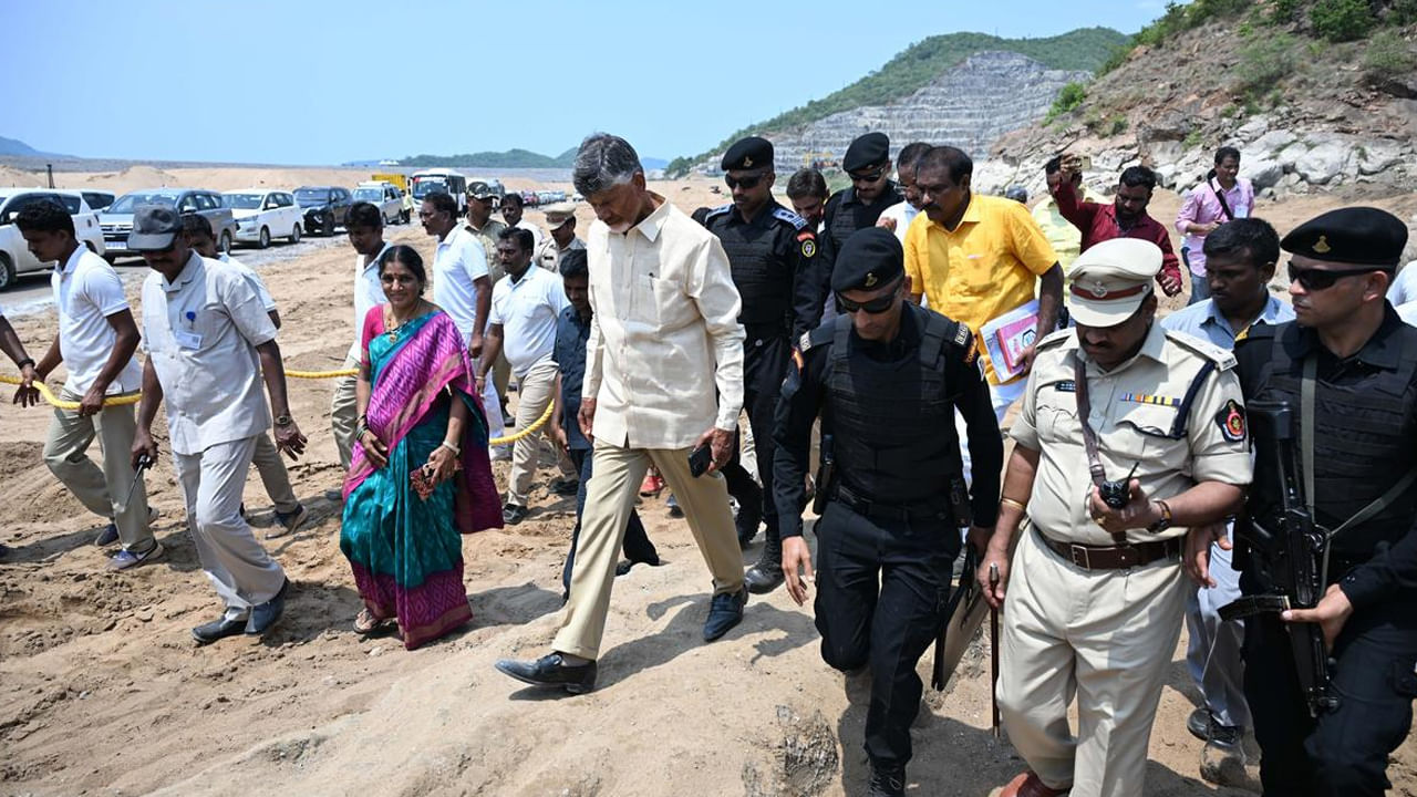 Andhra Pradesh: రాష్ట్ర భవితవ్యం మార్చేందుకు.. 74 వయస్సులోనూ వడివడిగా అడుగులు