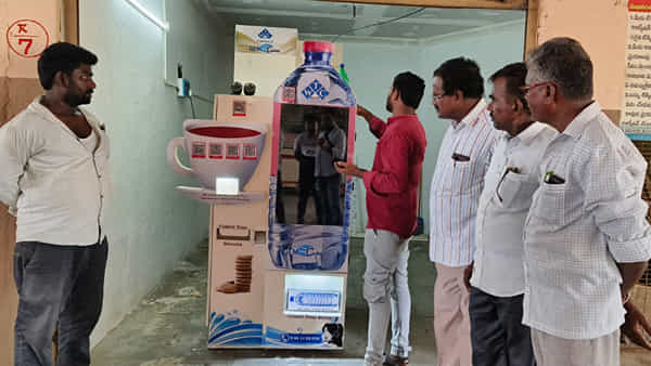 Business News: ఐడియా అదుర్స్ గురూ..! స్కాన్ చేస్తే సెకండ్స్లో టీ బిస్కెట్స్, కాఫీ, బాదం ఛాయ్..!