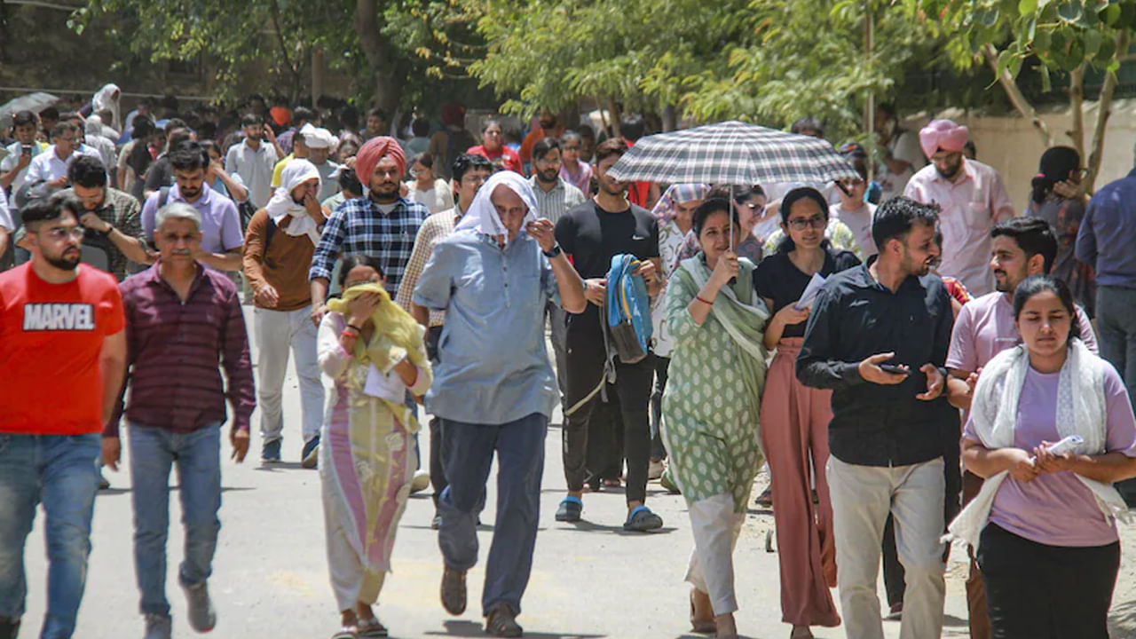 Delhi: ఢిల్లీలో భానుడి టెర్రర్‌.. ఎండల తీవ్రతకు పిట్టల్లా రాలుతున్న జనం