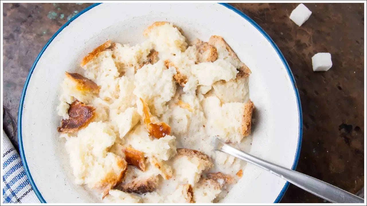 బ్రెడ్ తినడం వల్ల గ్యాస్, అజీర్ణం, మలబద్ధకం వంటి ఆరోగ్య సమస్యలు వస్తాయి. చిన్న పిల్లలకు కూడా బ్రెడ్ ఇవ్వడం మానుకోండి.