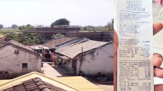 Watch Video: నడిరోడ్డుపై ఆర్టీసీ బస్సును ఆపి.. శివమెత్తిన మహిళా ప్రయాణికురాలు.. ఏం చేసిందో తెలుసా..?