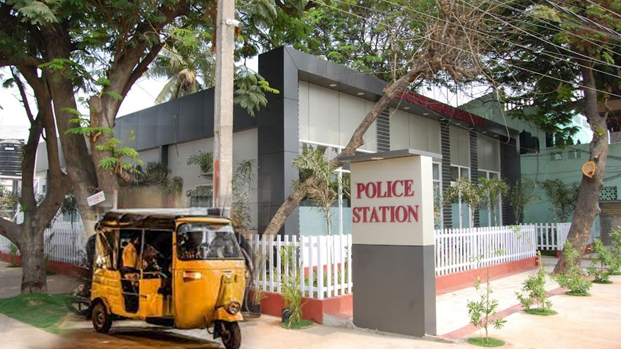 అంతా ఈ ఆటోలోనే జరిగింది.. కాలేజీ రోడ్డులో ప్రయాణం.. పోలీసుల దర్యాప్తు..