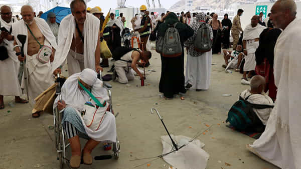 Hajj Yatra: హజ్ యాత్రలో మృత్యుఘోష.. ఎండ తీవ్రతకు 500 మందికి పైగా బలి..!