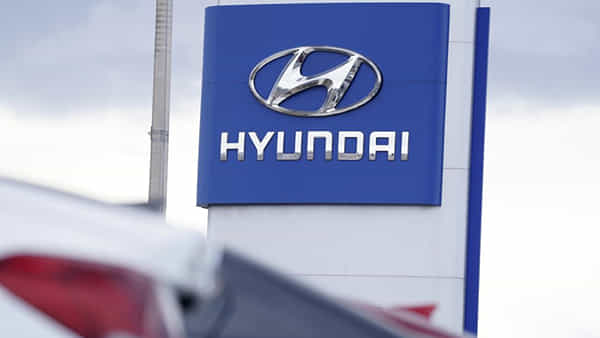 Hyundai: హ్యుందాయ్ కీలక నిర్ణయం.. రూ. 25,000 కోట్ల సమీకరణే లక్ష్యంగా