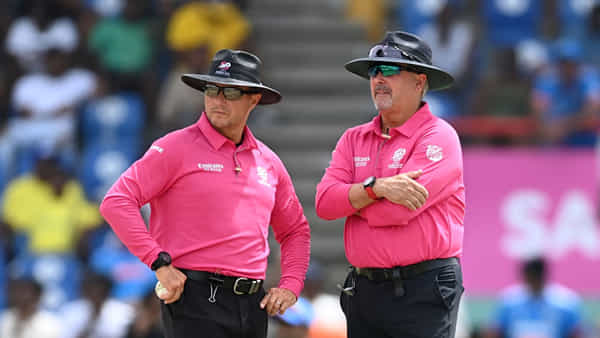 IND vs SA Final Umpires: ఫ్యాన్స్కు షాకింగ్ న్యూస్.. ఫైనల్ పోరుకు ఆ ఇద్దరు బ్యాడ్ అంపైర్లు..