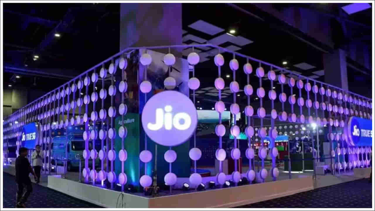 Jio Plan: ఉచిత నెట్‌ఫ్లిక్స్, అమెజాన్ ప్రైమ్.. 300జీబీ డేటా.. జియో 5జీ బెస్ట్‌ ప్లాన్‌