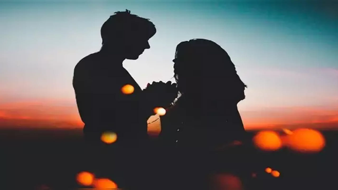 Telangana: ఇంటి ఓనర్ కొడుకుతో 27 ఏళ్ల వివాహిత జంప్.. సీన్ కట్ చేస్తే..!