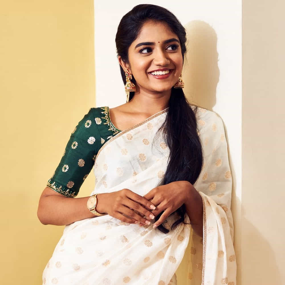 హరి హరన్ రామ్ దర్శకత్వం వహించిన జో సినిమాలో రియో రాజ్, భవ్య త్రిఖ, మాళవిక మనోజ్ ప్రధాన పాత్రలు పోషించారు. తెలుగు, తమిళం, కన్నడ మలయాళం భాషల్లో ఈ చిత్రాన్ని రిలీజ్ చేయగా మంచి రెస్పాన్స్ వచ్చింది. మాళవిక ఇప్పుడు తెలుగులోకి ఎంట్రీ ఇచ్చేందుకు రెడీ అయ్యింది.