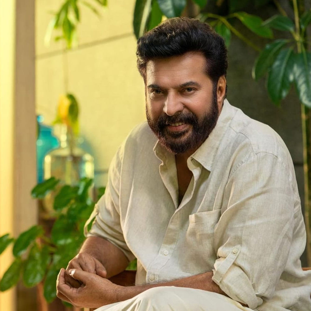 ఇంత వరకు సాధించింది ఏంటి? రేపటి నుంచి ఏం సాధించాలి? ఇలాంటి లెక్కలన్నీ తనకు తెలియవని అంటున్నారు మలయాళం మెగాస్టార్‌ మమ్ముట్టి. తనకు తెలిసిందంతా ఇవాళ ఉన్న పనిని పూర్తి చేయడమే అని చెబుతున్నారు. ఇటీవల మమ్ముట్టి చెప్పిన కొన్ని మాటలు వైరల్‌ అవుతున్నాయి. ఇండస్ట్రీకి కొత్తగా వస్తున్న వారు తప్పక వినాలనే సలహాలూ వినిపిస్తున్నాయి. 