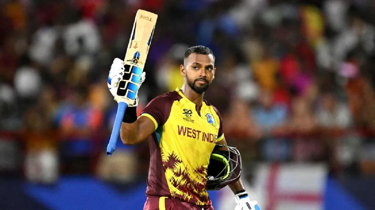 Nicholas Pooran Breaks Chris Gayle Record: టీ20 ప్రపంచ కప్ 40వ మ్యాచ్‌లో, నికోలస్ పూరన్ తుఫాన్ బ్యాటింగ్ ప్రదర్శనతో అనేక రికార్డులను సృష్టించాడు. ముఖ్యంగా రికార్డుల చీఫ్ క్రిస్ గేల్ పేరిట ఉన్న రెండు రికార్డులను పూరన్ బ్రేక్ చేసేశాడు. ఆ వివరాలేంటో ఇప్పుడు చూద్దాం..