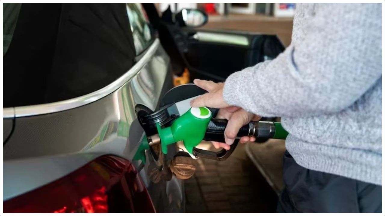 Petrol Pumps: మీ వాహనంలో పెట్రోల్‌ కొట్టిస్తున్నారా? బంకుల్లో ఇవి గమనించండి.. లేకుంటే మోసపోతారు!