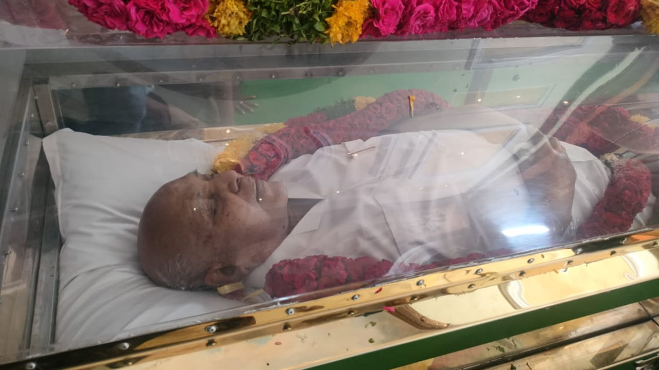 Ramoji Rao Passed Away Updates: రామోజీ రావు కన్నుమూత.. అక్షర సూరీడికి ప్రముఖుల నివాళులు..
