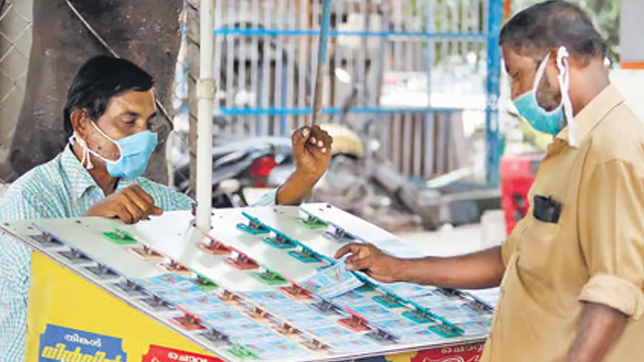 Viral: అదృష్టమంటే ఈ లక్కీ ఫెలోదే.. జాక్పాట్ ఎంత వచ్చిందో తెలిస్తే నోరెళ్ల బెట్టాల్సింది మనం