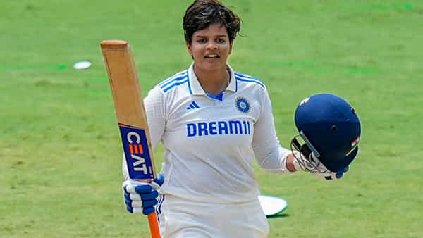 Shafali Verma: చెన్నై టెస్టులో సంచలనం.. ఫాస్టెస్ట్ డబుల్ సెంచరీతో లేడీ సెహ్వాగ్ సరికొత్త చరిత్ర..