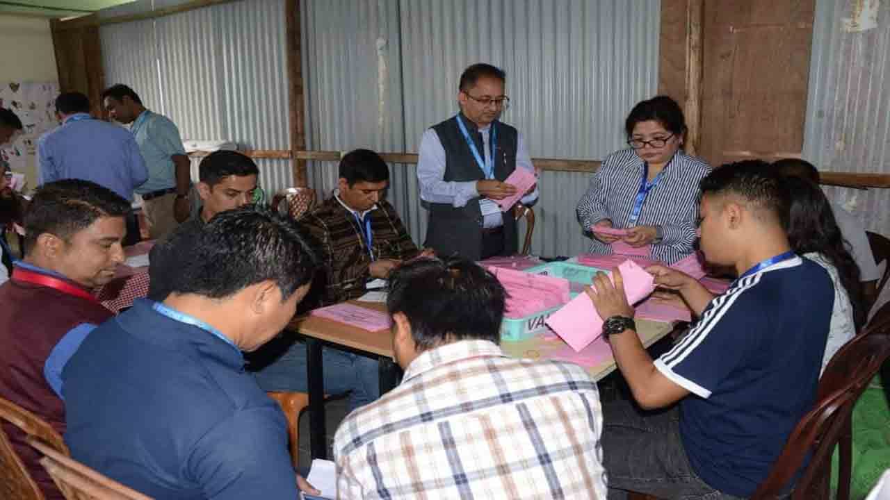 Sikkim Results 2024: సిక్కింలో కొనసాగుతున్న అసెంబ్లీ ఎన్నికల కౌంటింగ్.. ప్రభుత్వాన్ని ఏర్పాటు చేసేదీ ఎవరు..?