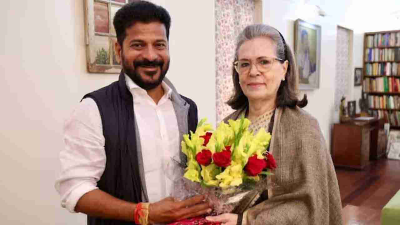 Sonia Gandhi: తెలంగాణ దశాబ్ది ఉత్సవాలకు సోనియాగాంధీ దూరం.. డాక్టర్‌ సలహా మేరకు పర్యటన రద్దు..!