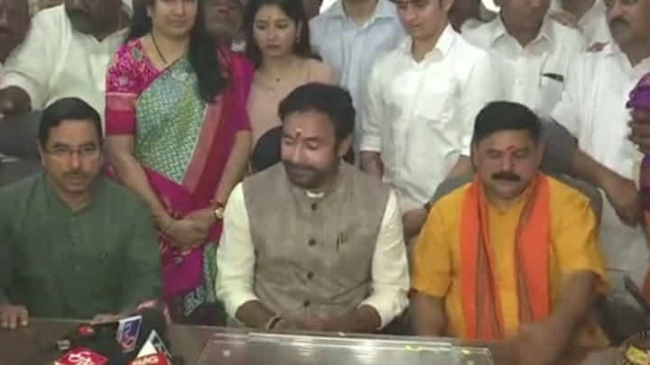 Watch Video: కేంద్ర మంత్రిగా బాధ్యతలు చేపట్టిన సికింద్రాబాద్ ఎంపీ కిషన్ రెడ్డి.. Watch Video: కేంద్ర మంత్రిగా బాధ్యతలు చేపట్టిన సికింద్రాబాద్ ఎంపీ కిషన్ రెడ్డి..