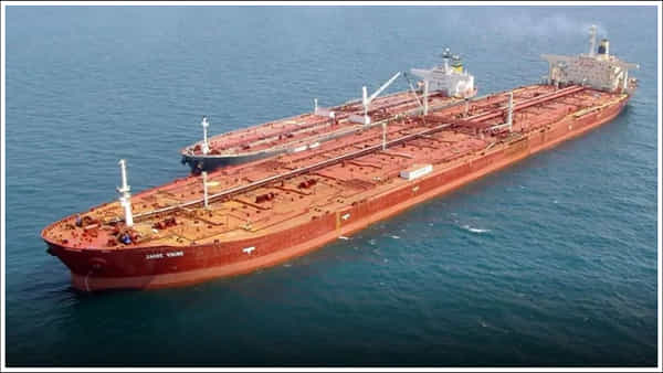 World Largest Ship: ఇంత పెద్ద నౌకను మీరెప్పుడైనా చూశారా? మరమ్మతులకే రూ.2212 కోట్లు