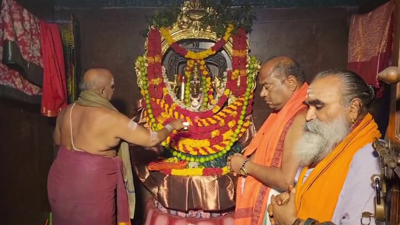 Srisailam: శ్రీశైలం క్షేత్రంలో అంకాళమ్మ అమ్మవారికి ఘనంగా బోనం సమర్పణ