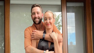 PV Sindhu: పతకాలే కాదు.. సంపాదనలోనూ తెలుగు తేజం తగ్గేదేలే.. స్టార్ క్రికెటర్లకే షాక్ ఇస్తోన్న నెట్‌వర్త్?