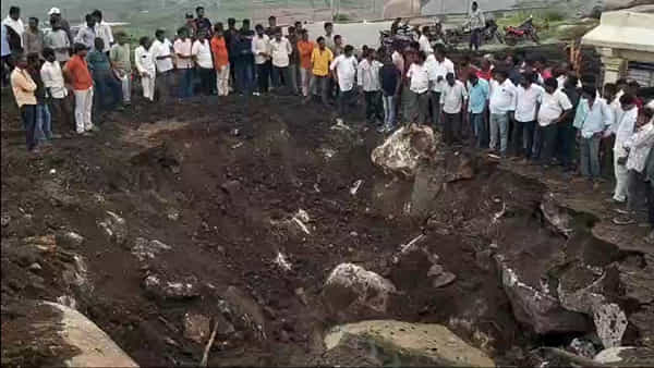 Telangana: 700ఏళ్ల చరిత్ర కలిగిన కోనేటిని రాత్రికి రాత్రే పూడ్చేశారు.. బాదేపల్లి గుట్టపై ఏం జరుగుతోంది!