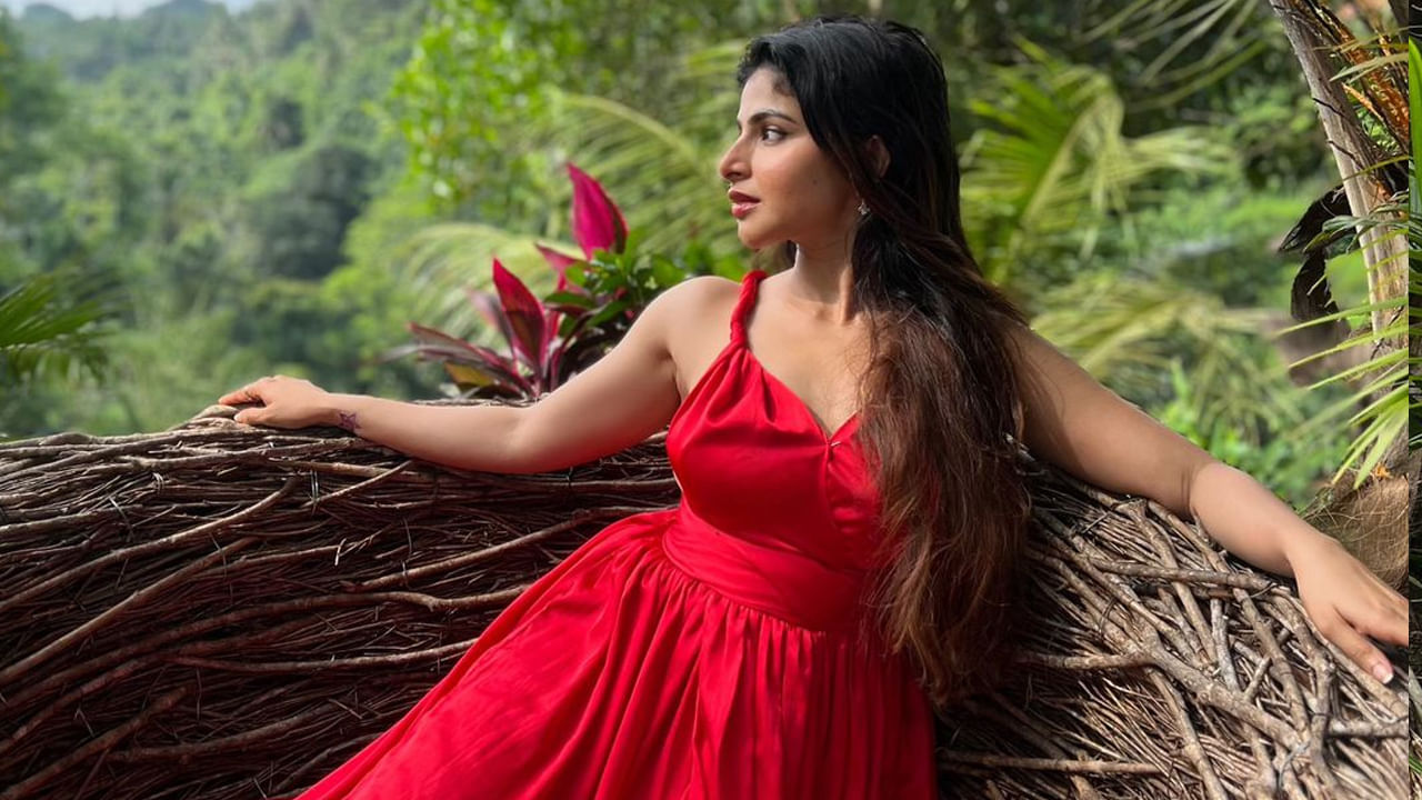 Beautiful Iswarya Menon