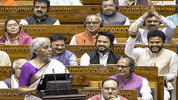 Budget 2024: పెళ్లిళ్ల సీజన్కు ముందే శుభవార్త చెప్పిన మోదీ సర్కార్..! బడ్జెట్లో ఏది చౌకగా మారిందంటే..