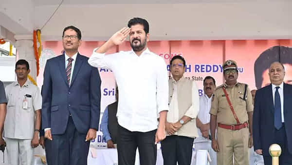 Telangana Govt Jobs: వచ్చే 90 రోజుల్లో 30 వేల కొలువులు భర్తీ చేస్తాం.. జాబ్ క్యాలెండర్ ప్రకారంగానే ఉద్యోగాలు సీఎం రేవంత్