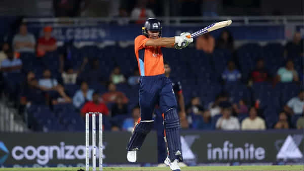 ఎవడు మమ్మీ వీడు.! స్మిత్, హెడ్లకే దడ పుట్టించాడు.. 11 బంతుల్లో కర్ణాటక ప్లేయర్ పెను విధ్వంసం