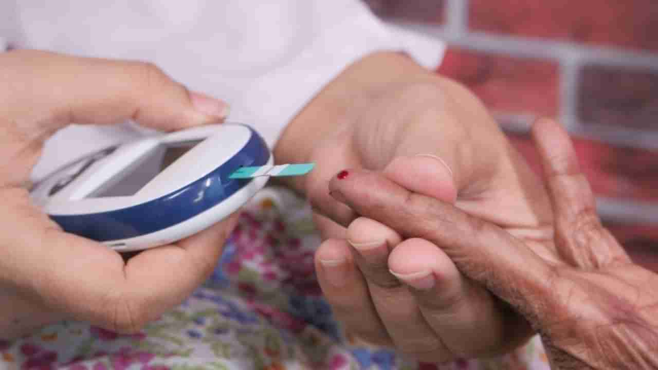 Diabetes Control: ఈ డ్రింక్స్ తాగితే ఇన్సులిన్ తీసుకోకుండానే షుగర్ కంట్రోల్..