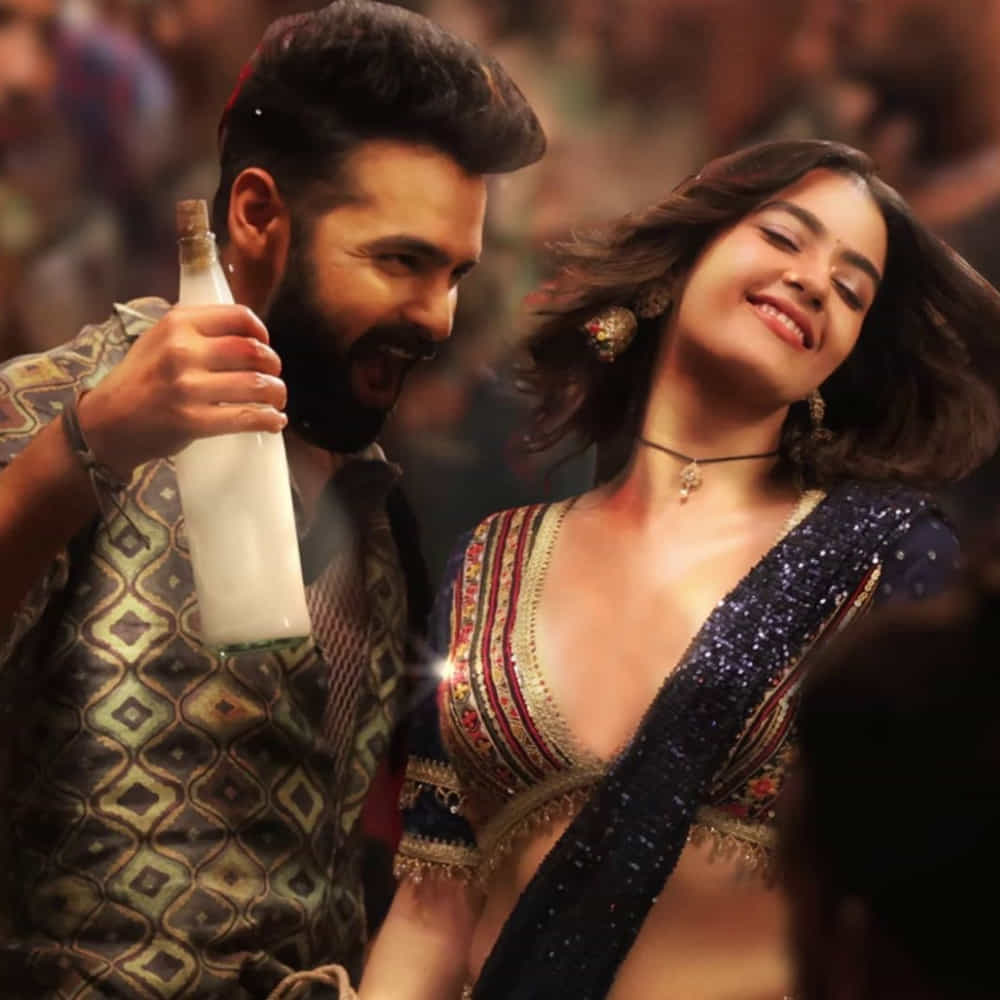 ఏకంగా పుష్పరాజ్‌ అప్పుడెప్పుడో లాక్‌ చేసుకున్న టైమ్‌కి ల్యాండ్‌ కావడానికి రెడీ అవుతోంది డబుల్‌ ఇస్మార్ట్. ఇస్మార్ట్ శంకర్‌ హిట్‌ సౌండ్‌ని డబుల్‌ ఇస్మార్ట్ రిపీట్‌  చేస్తుందా.?