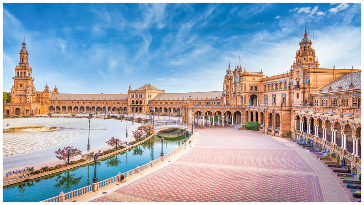 స్పెయిన్‌ (Spain): ఈ దేశంలో కూడా భారత్‌కు చెందిన డ్రైవింగ్‌ లైసెన్స్‌ చెల్లుబాటు అవుతుంది. అయితే, ఇక్కడ రోడ్ ట్రిప్ చేయడానికి మీరు ముందుగా నమోదు చేసుకోవాల్సి ఉంటుంది.