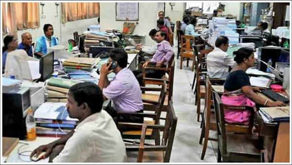Employees: ఆ ప్రభుత్వ ఉద్యోగులకు గుడ్న్యూస్.. ఇక రెండు, నాలుగో శనివారాల్లో సెలవు