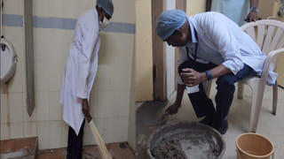 Telangana: నీటి జాడ లేని చోట ఉబికి వస్తున్న పాతాళ గంగ.. వింత చూసేందుకు ఎగబడ్డ జనం!