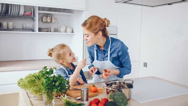 Immunity Foods for Kids: పిల్లల్లో ఇమ్యూనిటీని పెంచే ఫుడ్స్ ఇవే.. మిస్ చేయకుండా ఇవ్వండి!