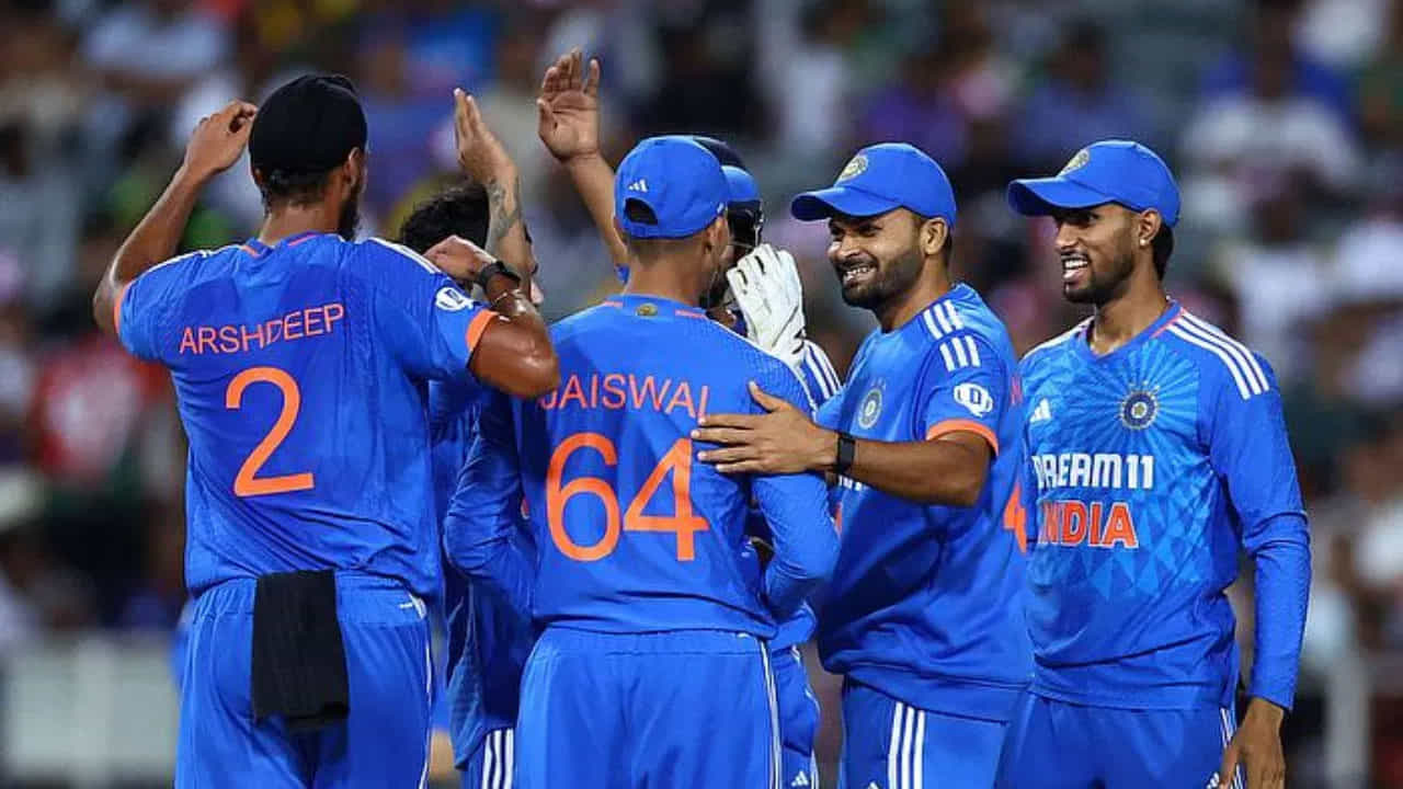 జింబాబ్వేతో జరిగే తొలి టీ20 మ్యాచ్లో శుభ్మన్ గిల్ జట్టు గెలిస్తే.. అంతర్జాతీయ టీ20ల్లో వరుసగా అత్యధిక మ్యాచ్లు గెలిచిన తొలి జట్టుగా రికార్డులకెక్కుతుంది.