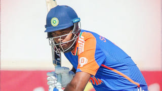 MS.Dhoni: ఇన్ స్టాలో 49.3 మిలియన్ ఫాలోవర్స్.. కేవలం ఆ నలుగురినే ఫాలో అవుతున్న ధోని..